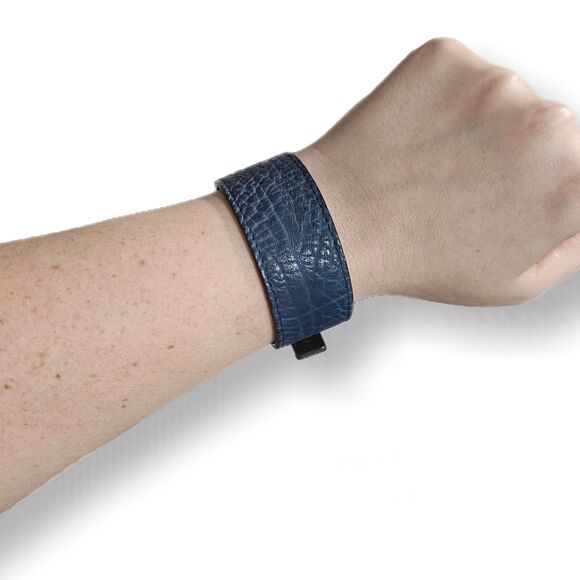 Yves Saint Laurent Blue Leather Bracelet - Picture 8 of 8